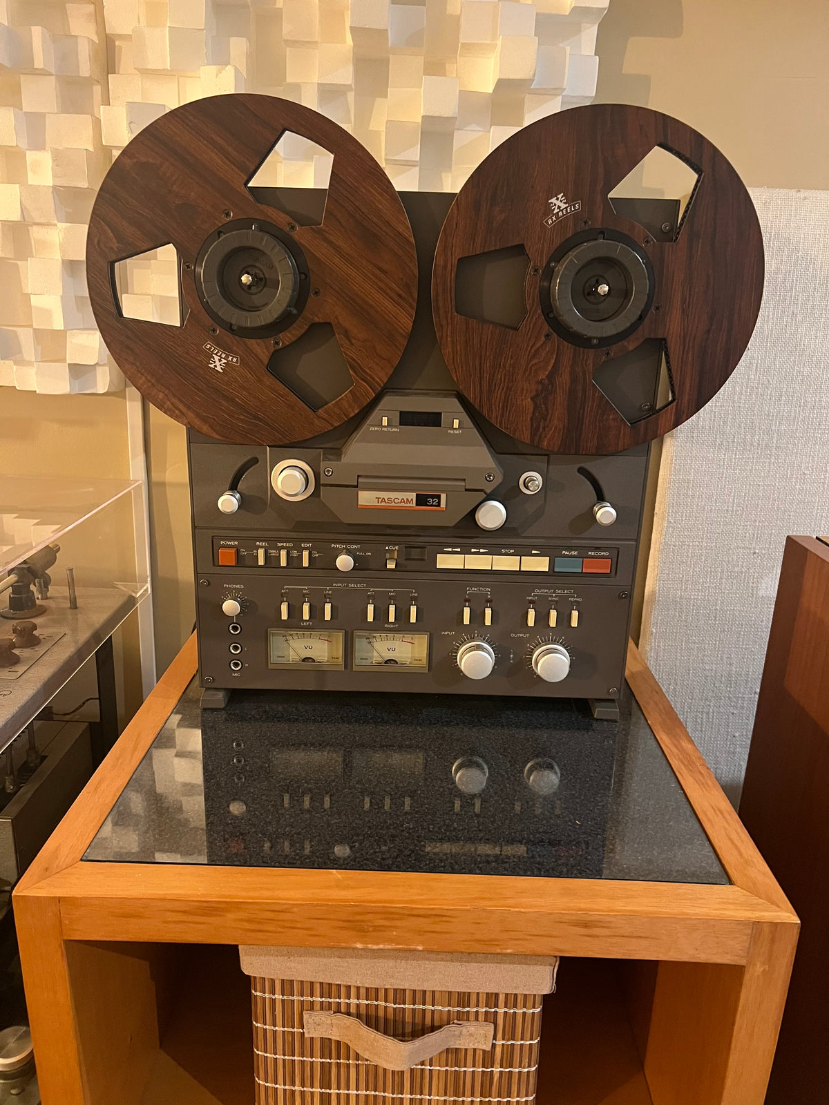 Carbon Fiber 10.5&quot; Tape Reel in Brazilian Rosewood